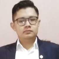 José López